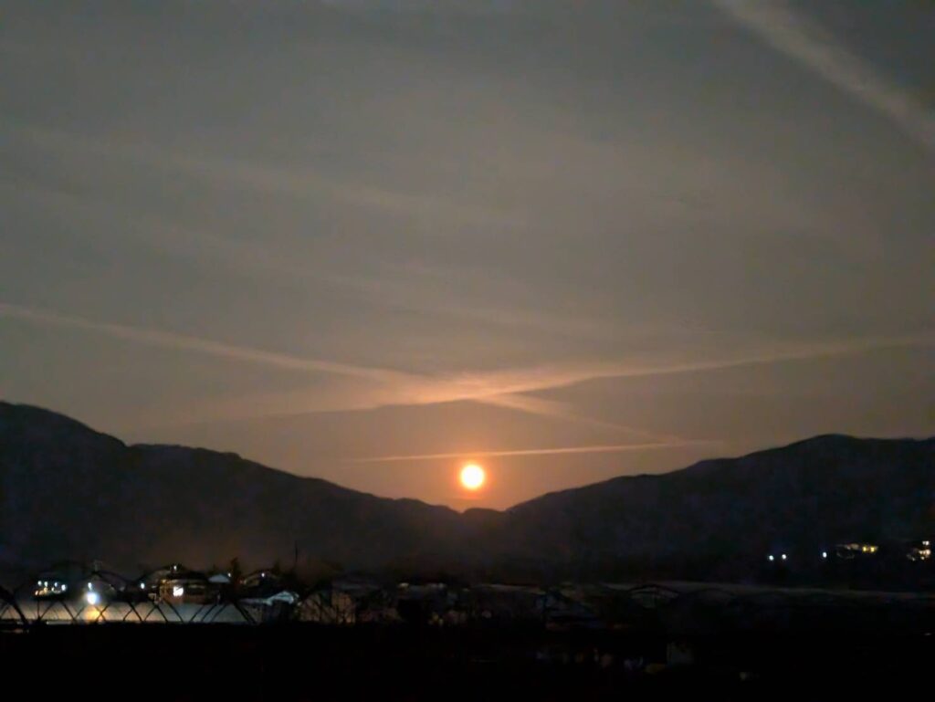 日向峠の満月(フラワームーン)